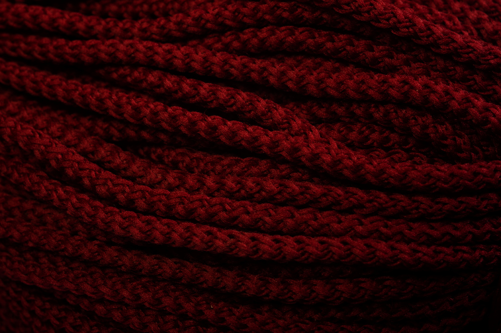 polyesterschnur-2-mm-ø-100-meter-mit-kern-dunkelrot